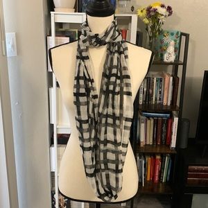 Black & White Checkered Scarf